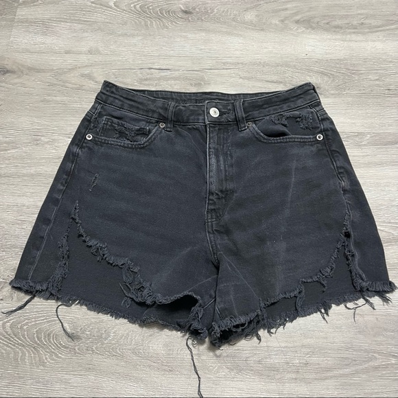 American Eagle Outfitters Pants - American Eagle Highest Rise Mom Short Size 8